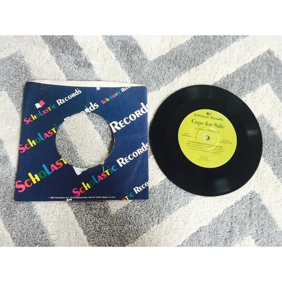 Vintage Caps for Sale Slobodkina Scholastic Record 45 Esphyr Slobodkina 33 1/3 - Picture 3 of 5